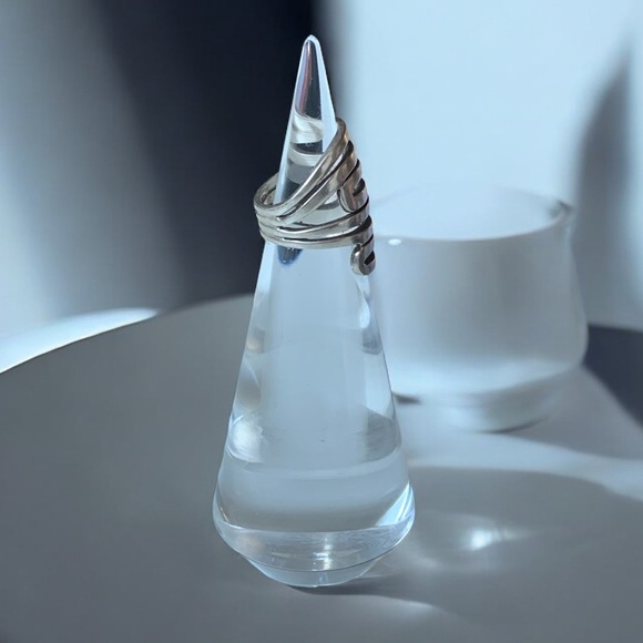 SILPADA Retired Open Work Sterling Silver Modernist Woman’s Ring Jewelry - Picture 6 of 9